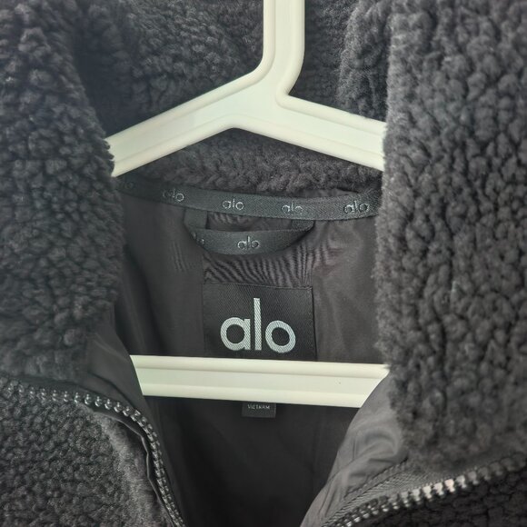 Alo Yoga Women's Black Sherpa Edge Bomber Jacket - Picture 3 of 7